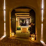 Uve & Wine Bar Bed and breakfast 4*
