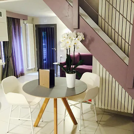 Uve & Wine Bar Bed & Breakfast La Morra