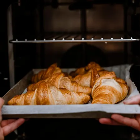 Uve & Wine Bar Bed & Breakfast La Morra