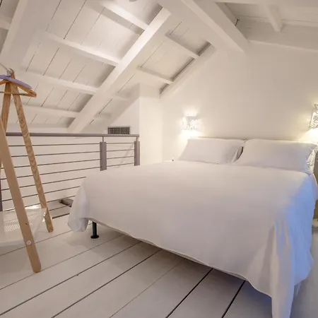 Uve & Wine Bar La Morra