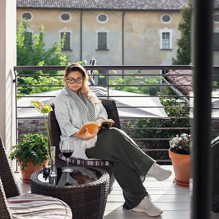 Uve & Wine Bar 4* La Morra