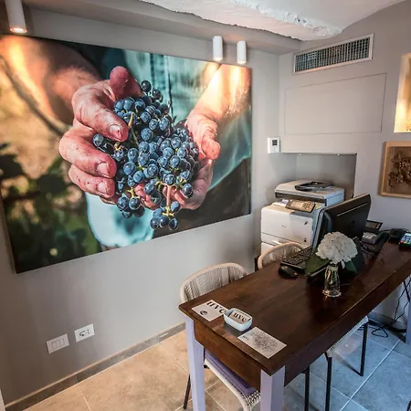 Uve & Wine Bar 4* La Morra