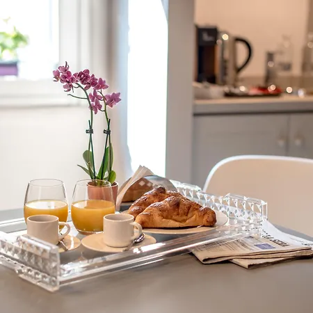 Uve & Wine Bar Nocleg ze śniadaniem La Morra