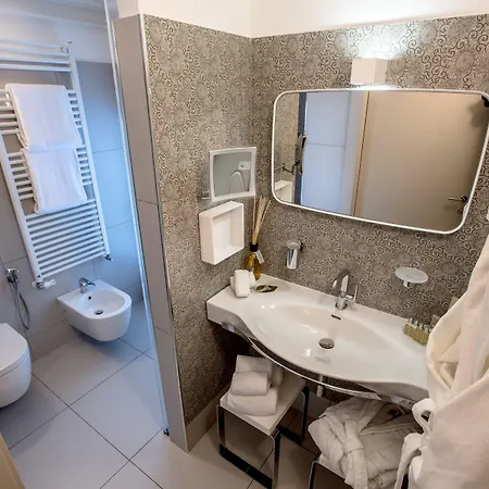 Uve & Wine Bar La Morra