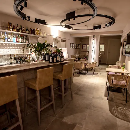 Bed & Breakfast Uve & Wine Bar 4*