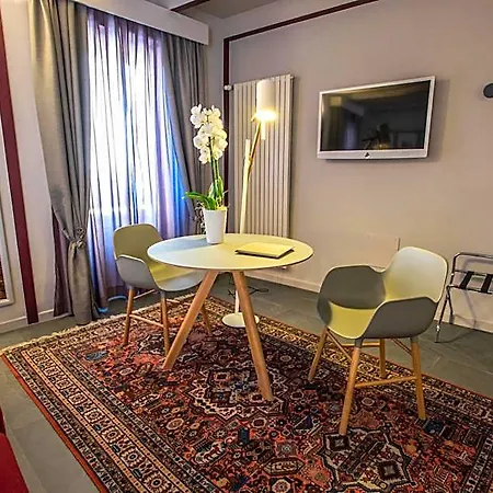 Uve & Wine Bar Bed & Breakfast La Morra