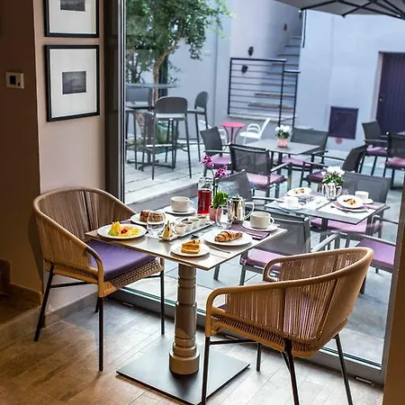 Uve & Wine Bar La Morra