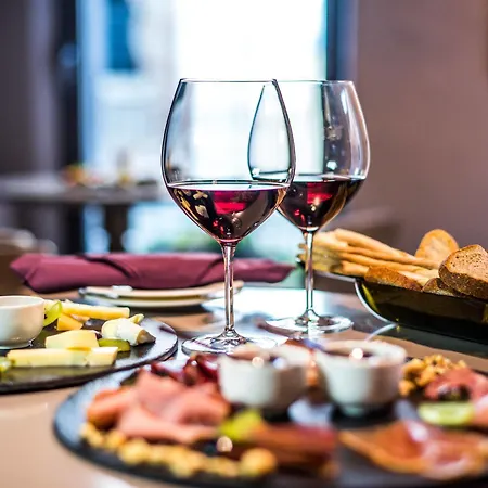 Bed & Breakfast Uve & Wine Bar La Morra