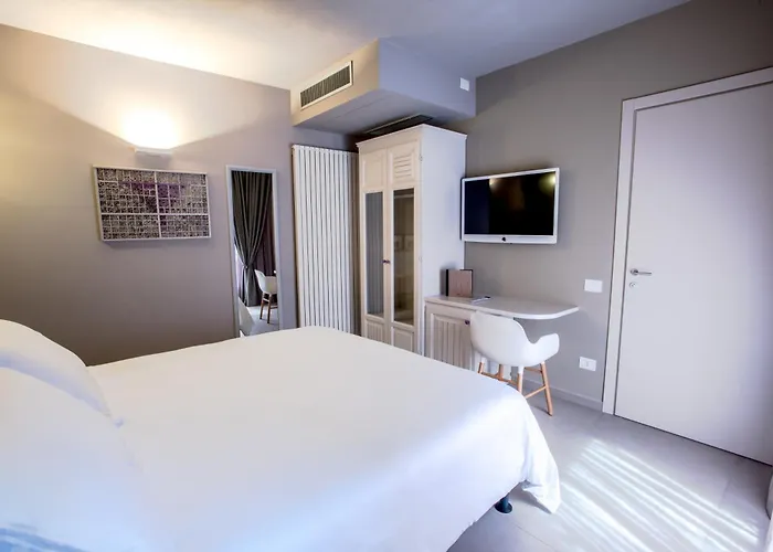 Uve & Wine Bar La Morra