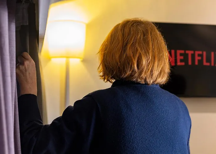 Uve & Wine Bar Oda ve Kahvaltı La Morra