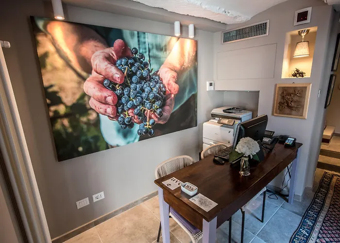 Uve & Wine Bar 4* La Morra