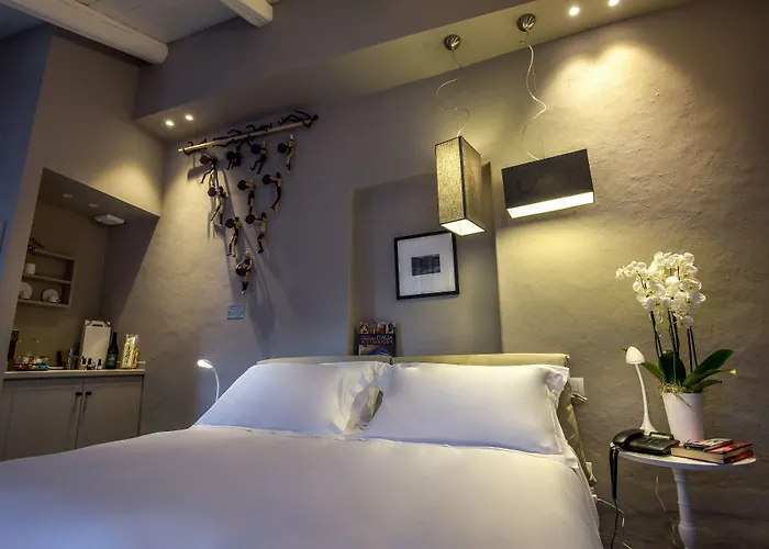 Uve & Wine Bar Oda ve Kahvaltı La Morra