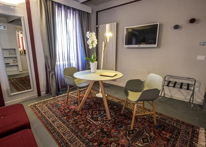 Uve & Wine Bar La Morra